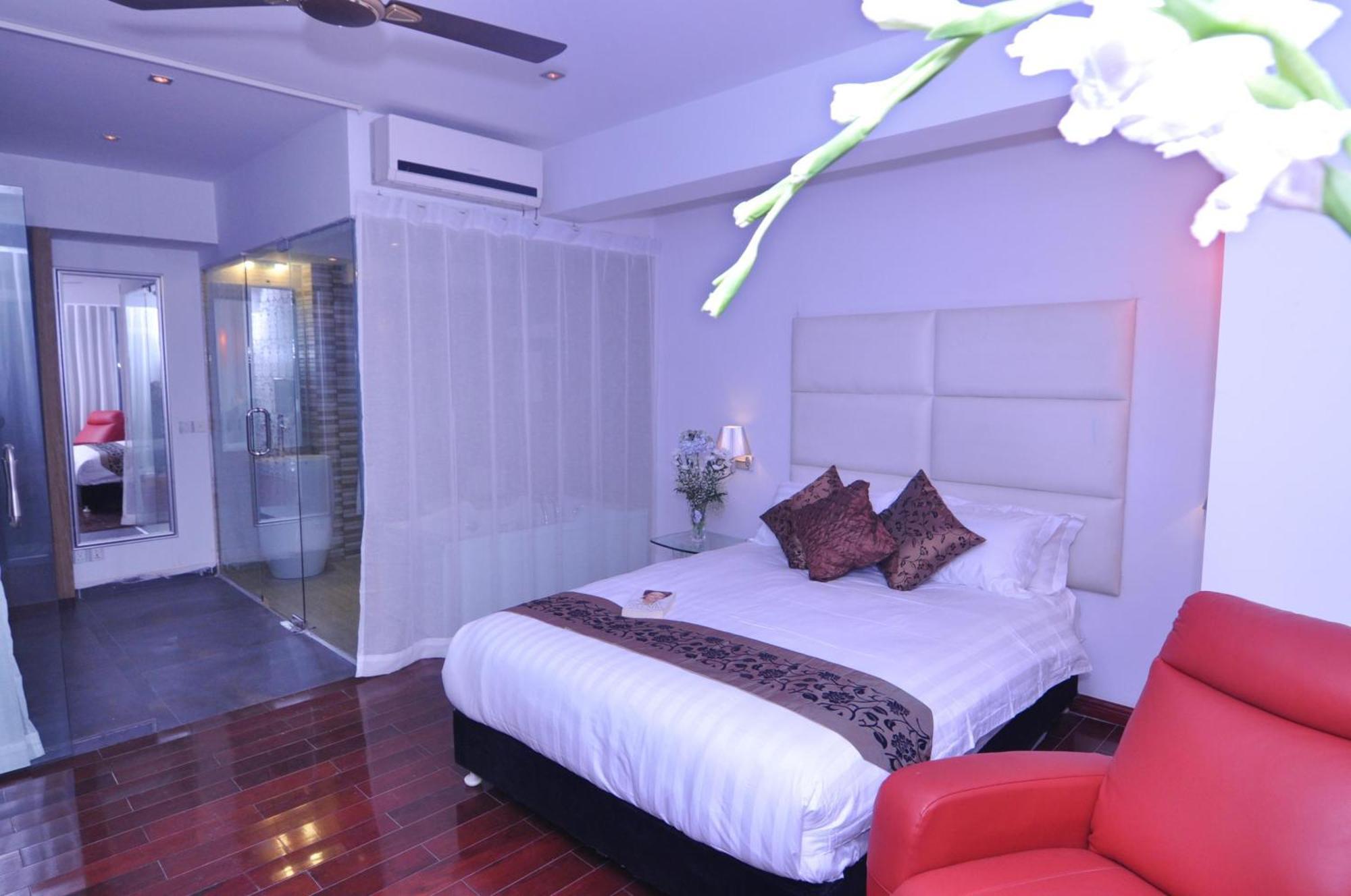 Contemporary Heights Hotel And Apartments Dhaka Room photo